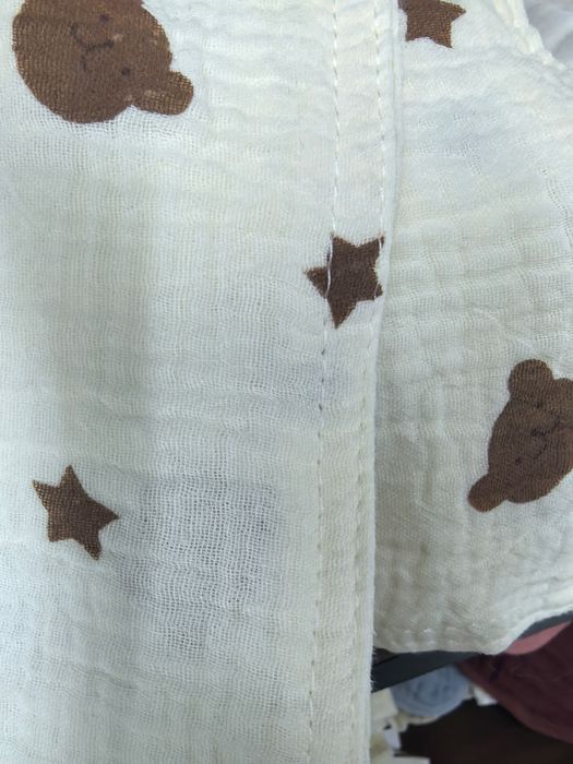 Flat hem with topstitch — muslin baby textile by Jingwei Youpin